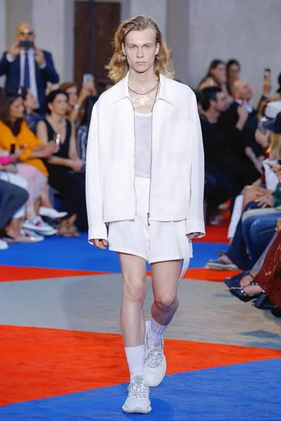 Look 2